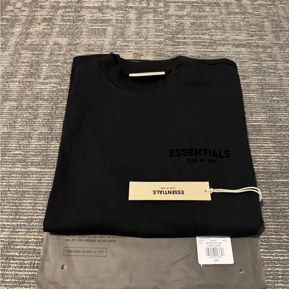 Essentials Fear of God Black Sweatshirt. Oversized XS. Unisex. Brand new w/tag